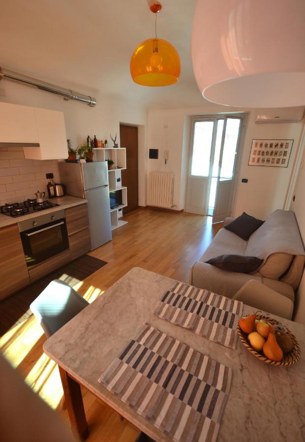 Casa Nel Borgo Vicinissima Al Centro Di Torino Apartment Exterior photo
